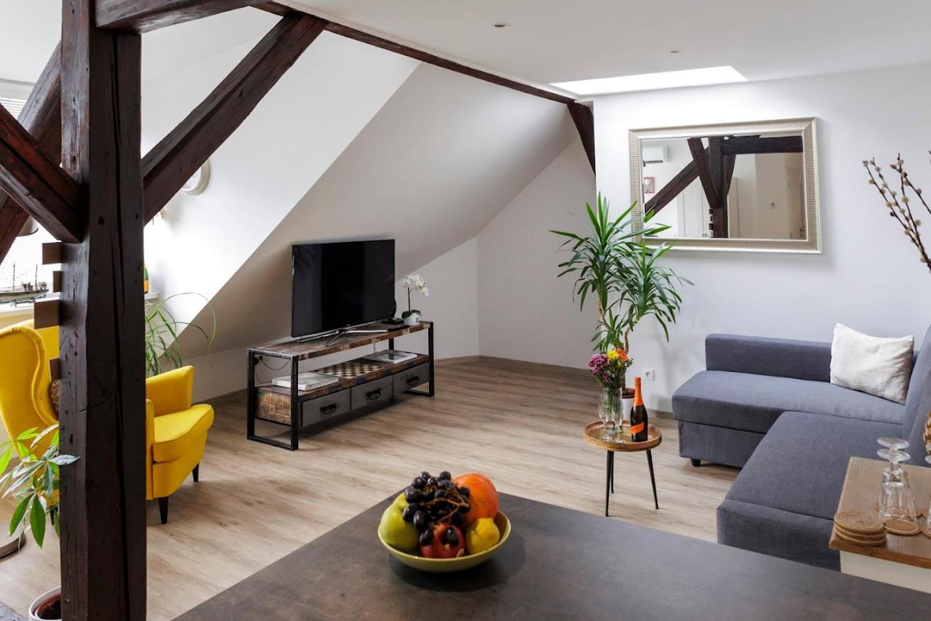 ברטיסלאבה Vip Apartment In Old Town With Free Parking מראה חיצוני תמונה