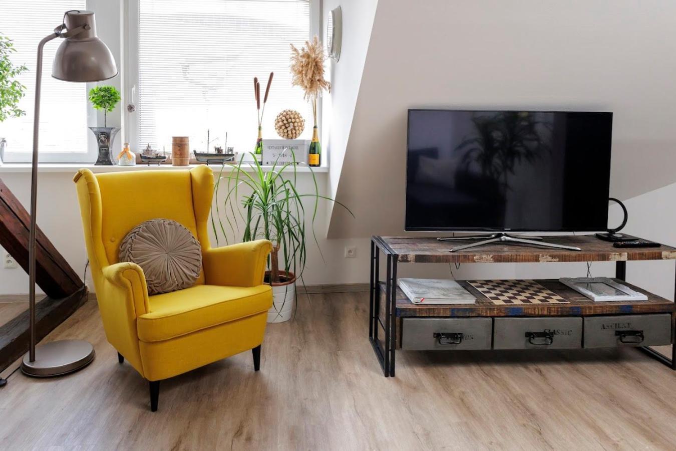 ברטיסלאבה Vip Apartment In Old Town With Free Parking מראה חיצוני תמונה