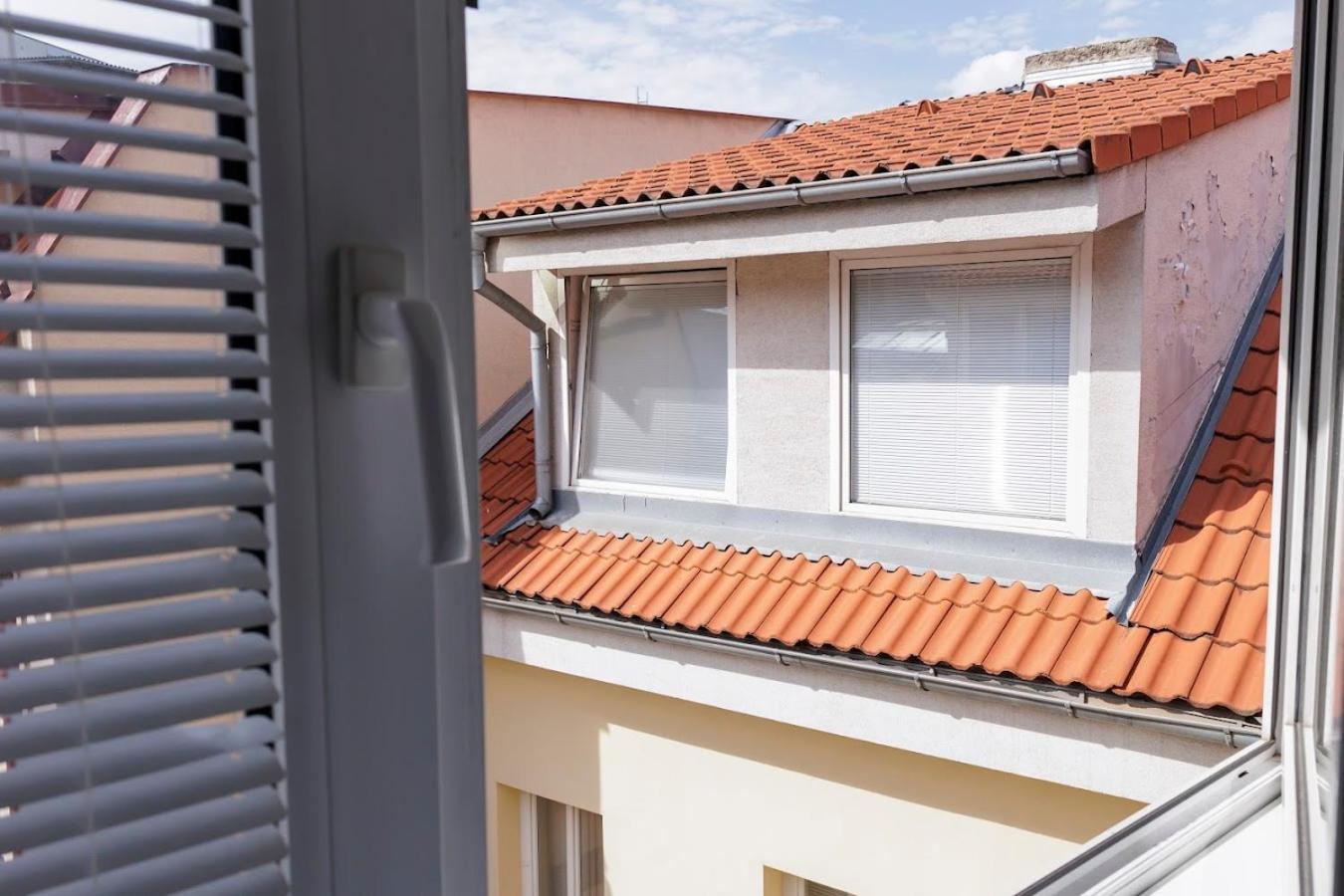 ברטיסלאבה Vip Apartment In Old Town With Free Parking מראה חיצוני תמונה